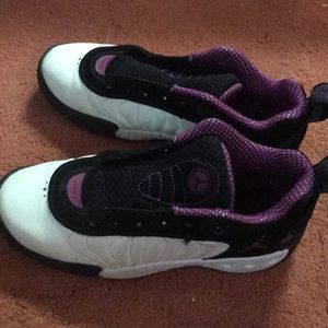 Black white and purple jordens
